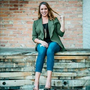 Meet your Posher, Erica